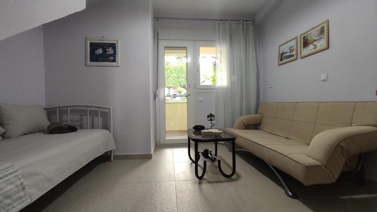 Asterias Maisonette & Apartments Karianí Kültér fotó